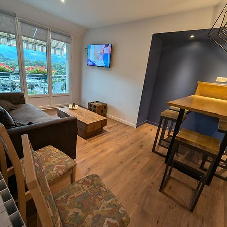 Logis Hotel Le Beau Site Chambon-sur-Lac Dış mekan fotoğraf