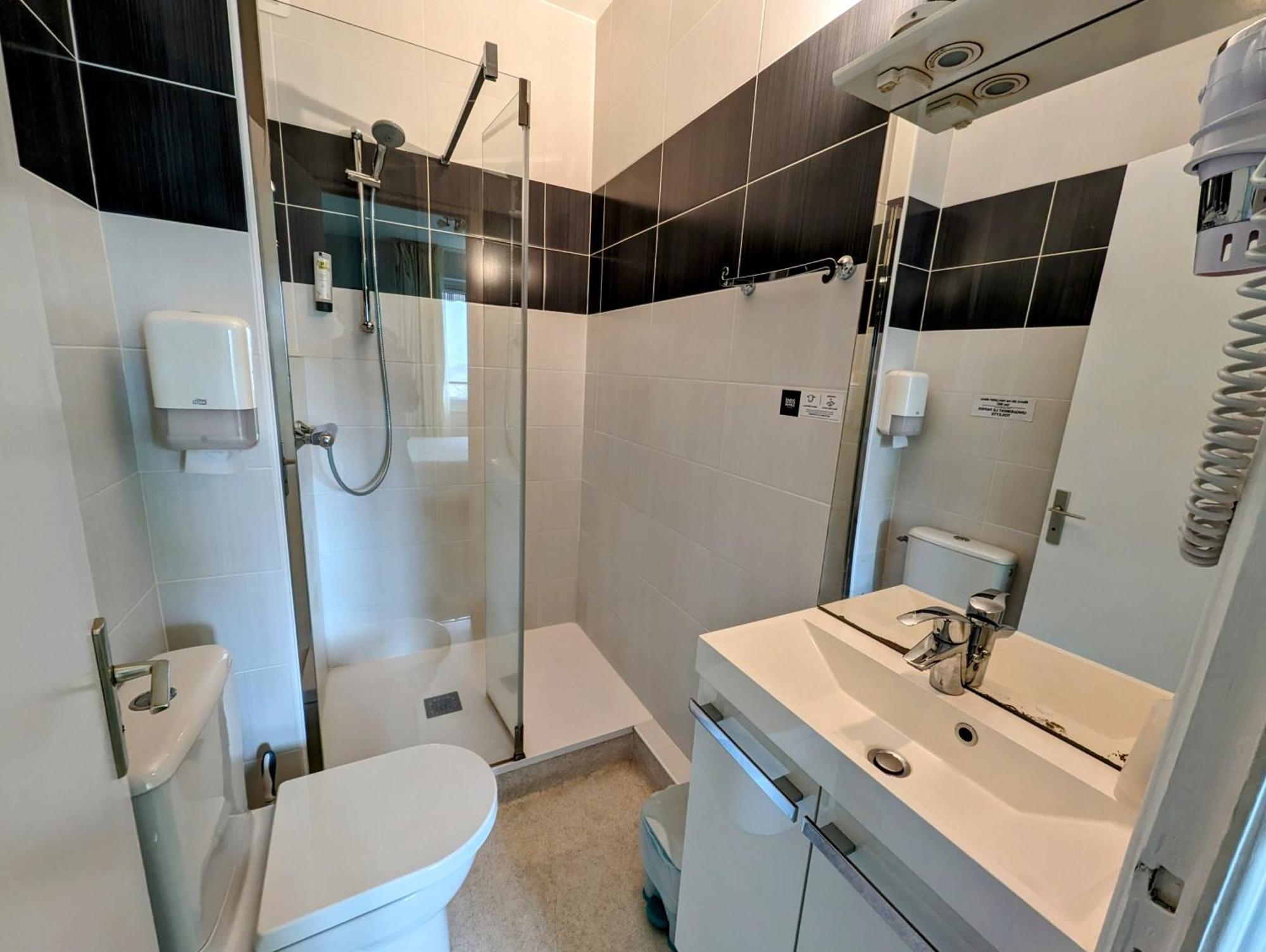 Logis Hotel Le Beau Site Chambon-sur-Lac Dış mekan fotoğraf