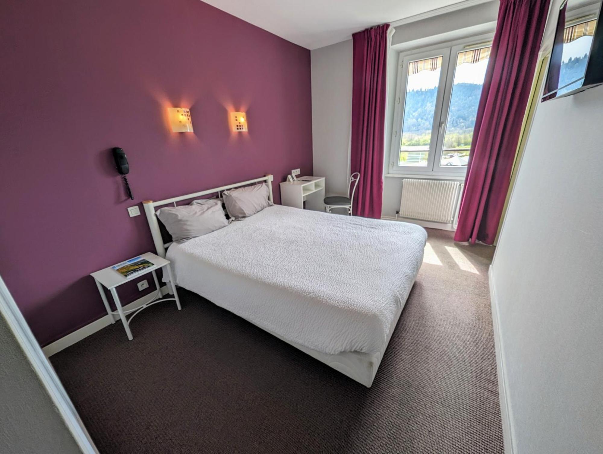 Logis Hotel Le Beau Site Chambon-sur-Lac Dış mekan fotoğraf