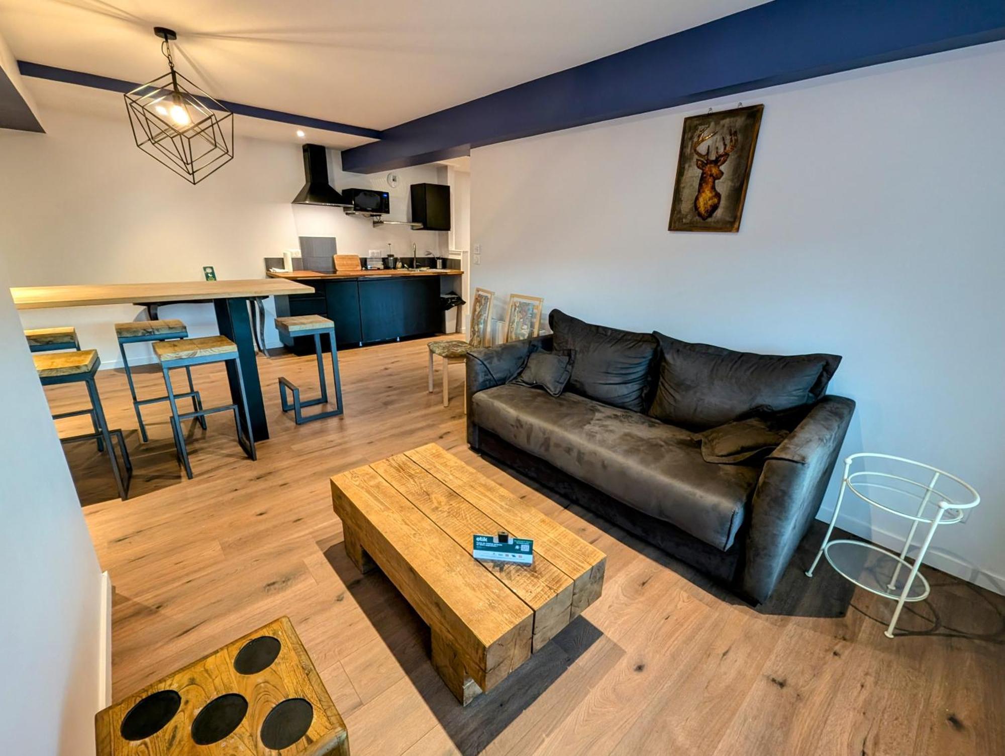 Logis Hotel Le Beau Site Chambon-sur-Lac Dış mekan fotoğraf